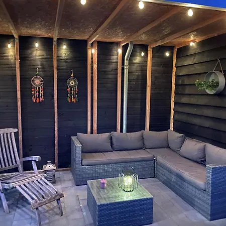 Chalet De Bosrand 404, Unieke Rustige Plek Met Veel Privacy Aan De Bosrand Op De Veluwe Beekbergen