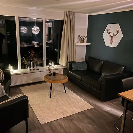 De Bosrand 404, Unieke Rustige Plek Met Veel Privacy Aan De Bosrand Op De Veluwe בקתה