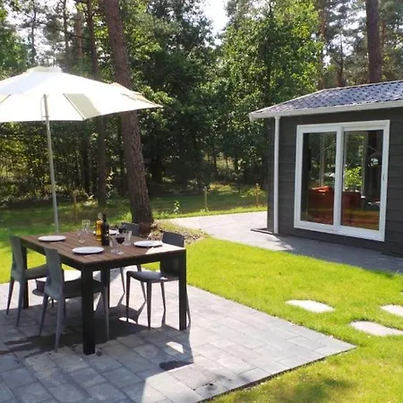De Bosrand 404, Unieke Rustige Plek Met Veel Privacy Aan De Bosrand Op De Veluwe *