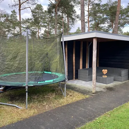 De Bosrand 404, Unieke Rustige Plek Met Veel Privacy Aan De Bosrand Op De Veluwe 木屋 贝克贝亨